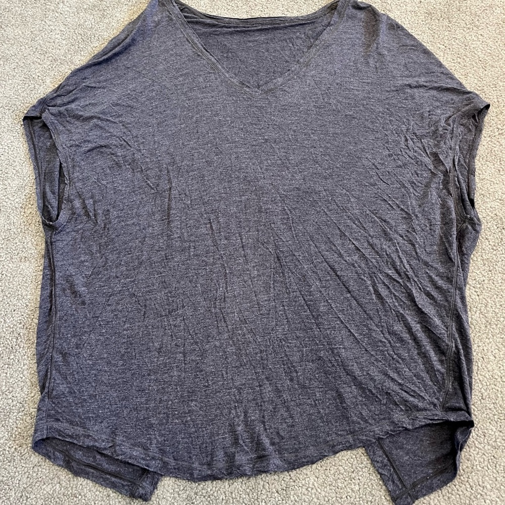 Women's lululemon workout top with open back